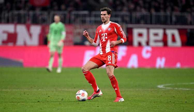 kaiyun-今夏离队！格雷茨卡本赛季送出6次进球前倒数第二传，德甲最多